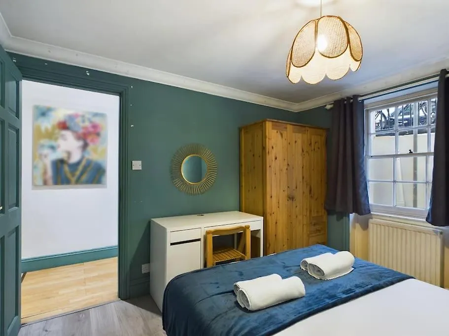 Cavendish Suite Brighton 0*,
